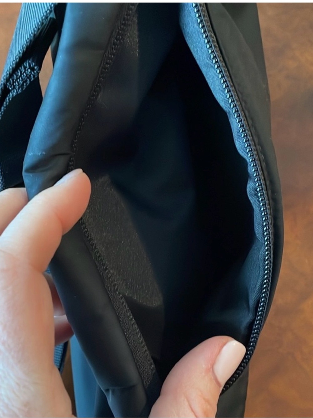 lululemon athletica large Black Crossbody Waist Bag - Picture 4 of 8